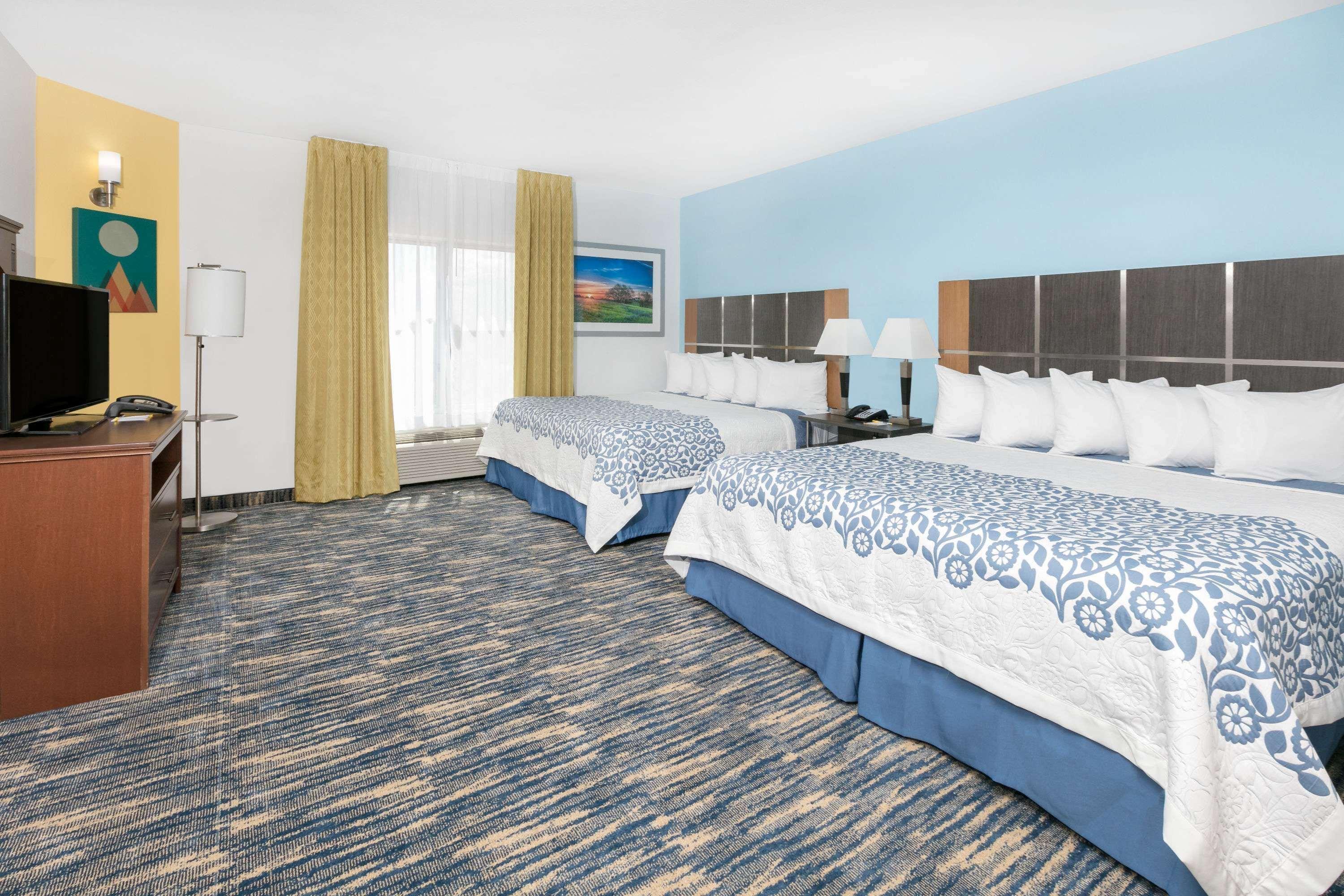 Days Inn & Suites By Wyndham Lubbock Medical Center Экстерьер фото