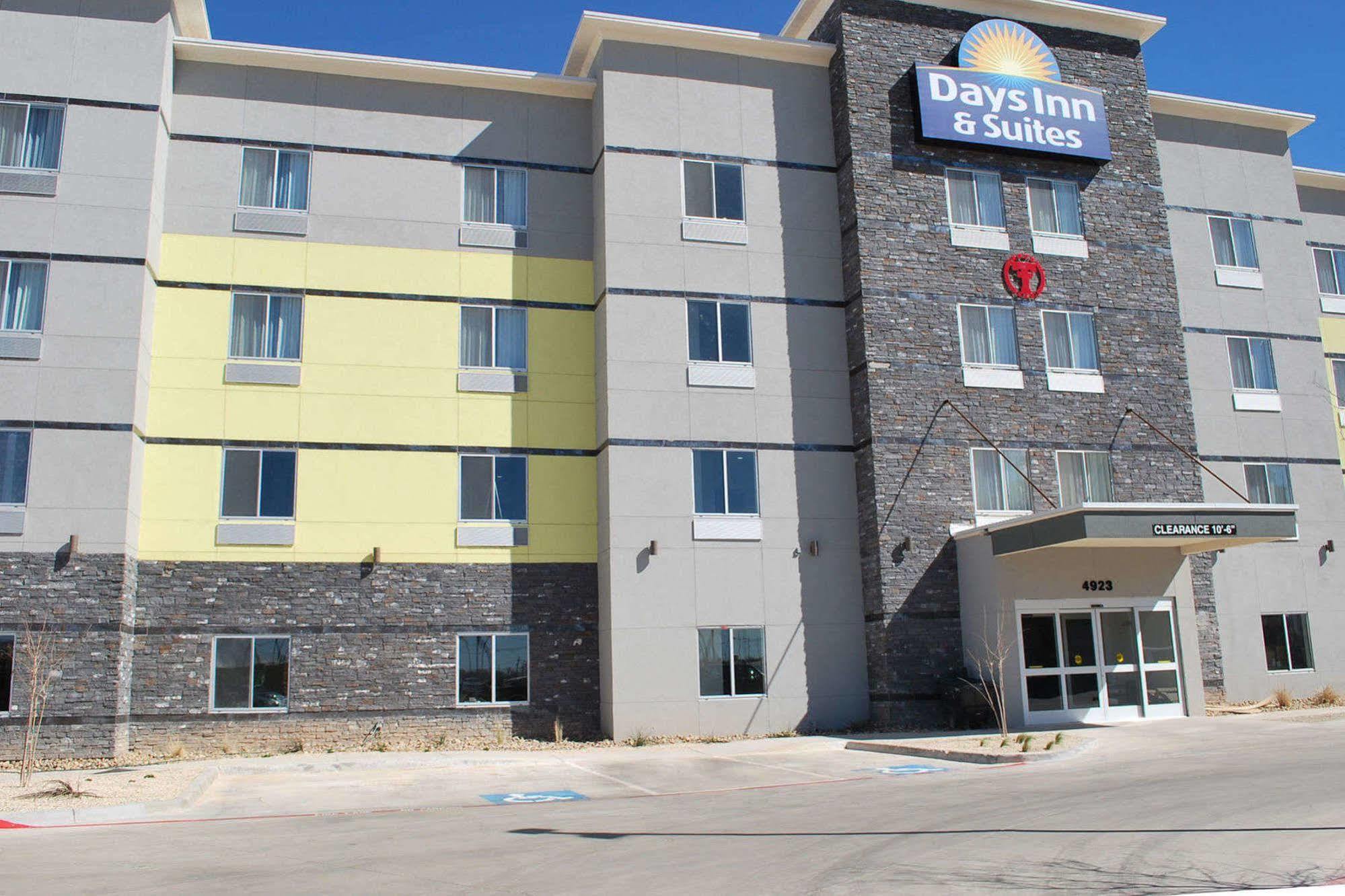 Days Inn & Suites By Wyndham Lubbock Medical Center Экстерьер фото