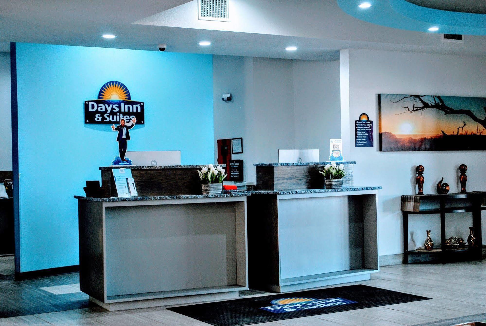 Days Inn & Suites By Wyndham Lubbock Medical Center Экстерьер фото