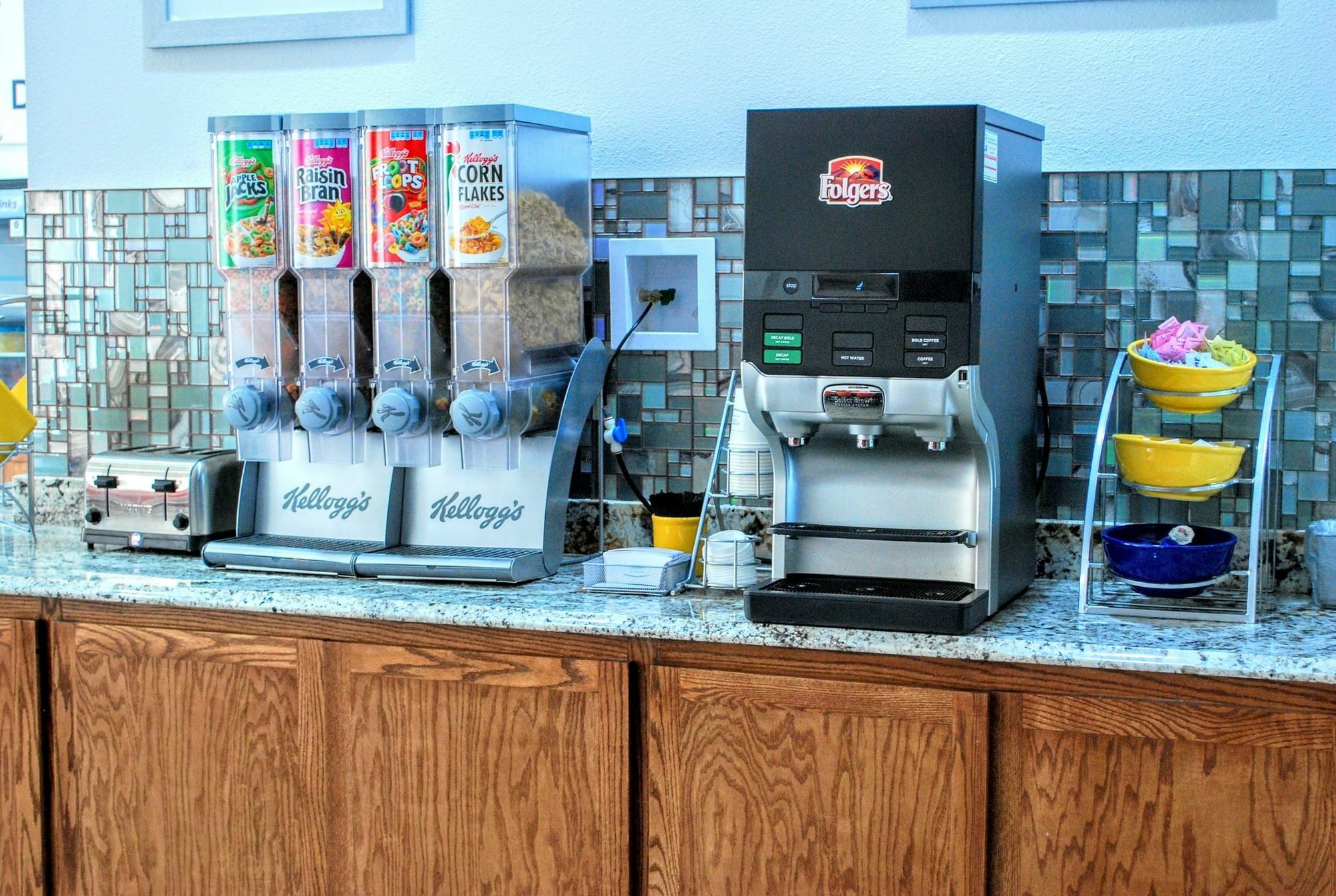 Days Inn & Suites By Wyndham Lubbock Medical Center Экстерьер фото